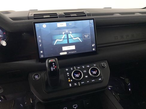 Used 2023 Land Rover Defender 130 X-Dynamic SE image 19