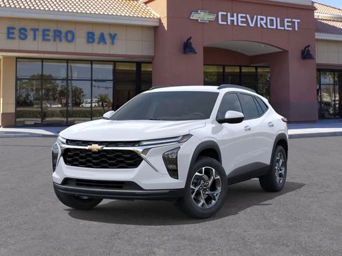 New 2026 Chevrolet Trax LT w/ Driver Confidence Package image 6
