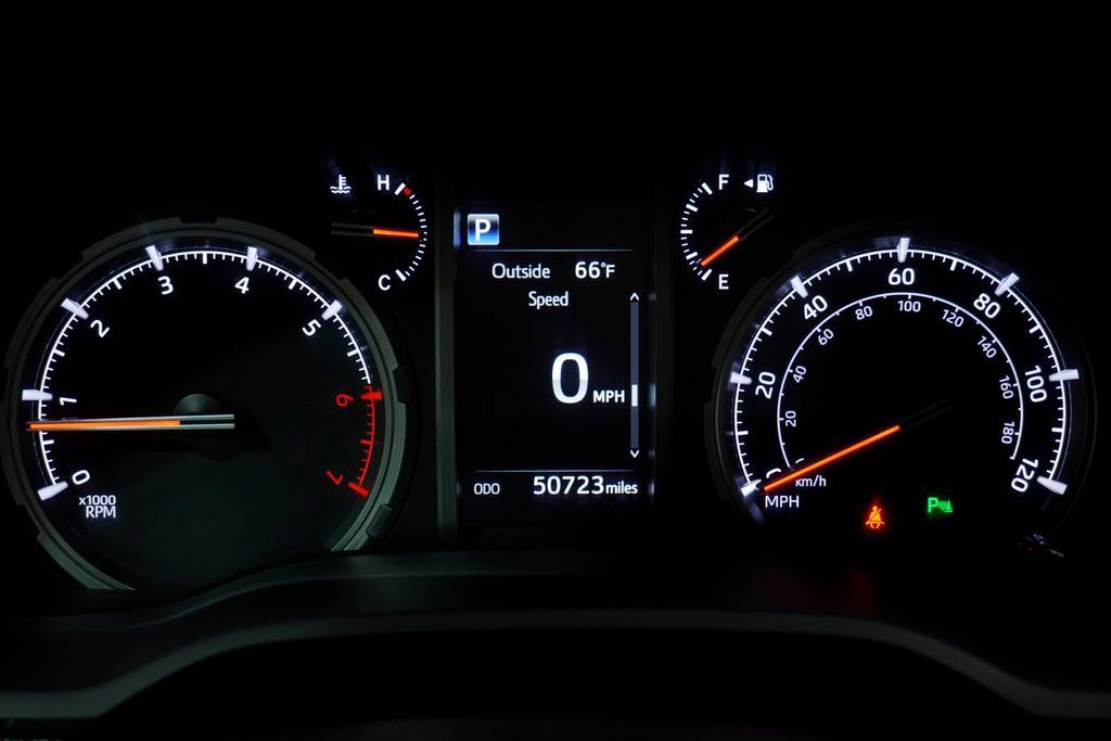 Used 2022 Toyota 4Runner Limited AWD/4WD image 25