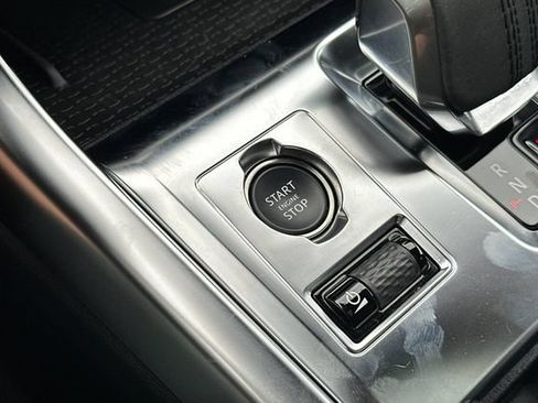 Certified 2024 Jaguar XF R-Dynamic SE AWD/4WD image 21