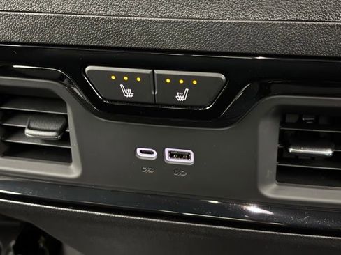 New 2026 GMC Sierra 1500 AT4 AWD/4WD image 8