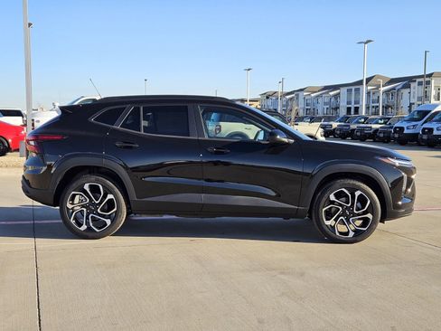 New 2026 Chevrolet Trax RS w/ Sunroof Package image 7