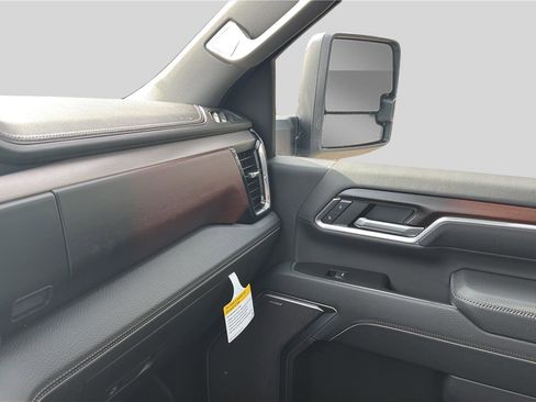 New 2026 GMC Sierra 2500 Denali w/ Denali Reserve Package image 11