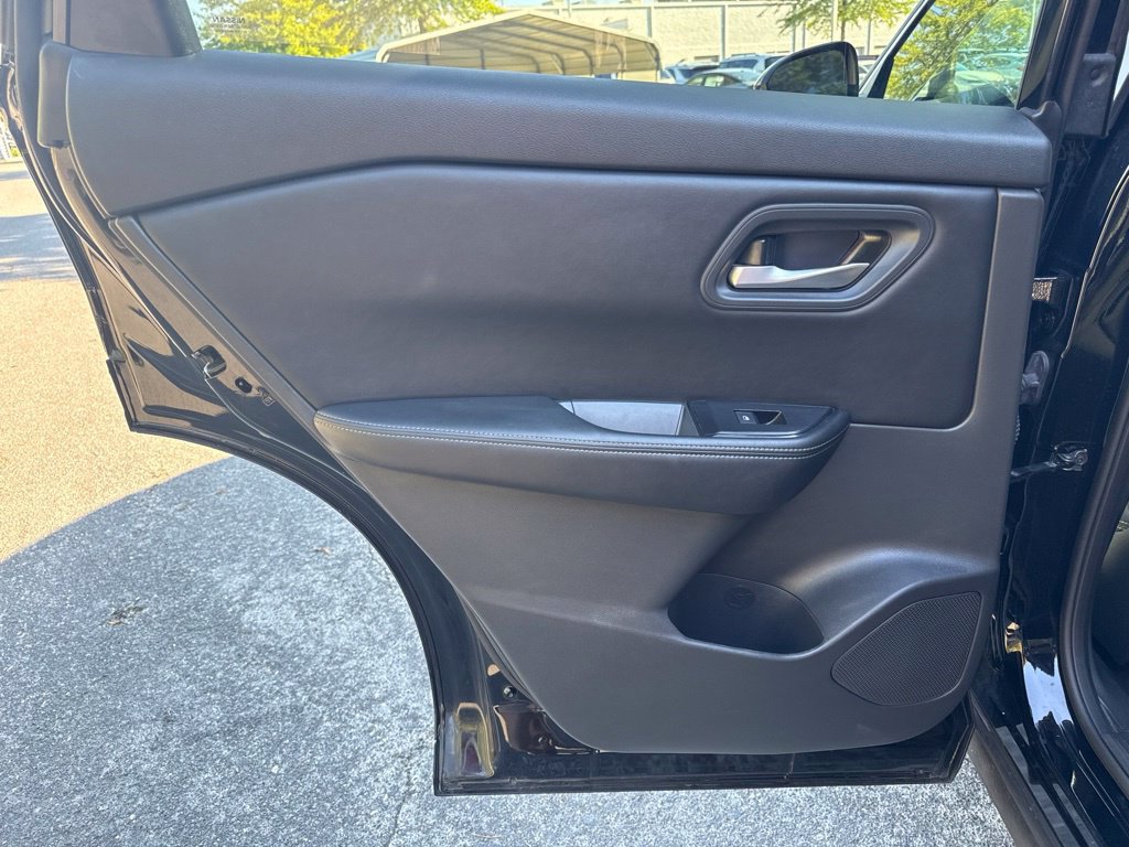 Used 2025 Nissan Rogue SV AWD/4WD image 26