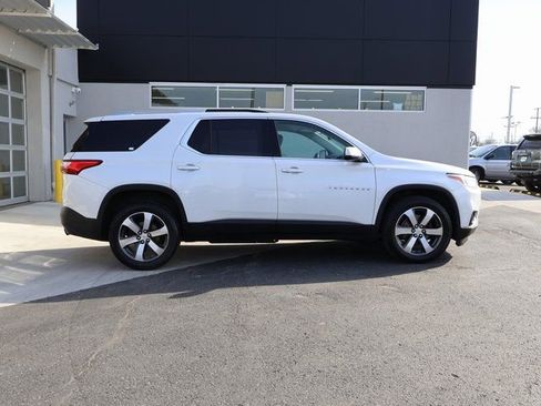 Used 2018 Chevrolet Traverse LT image 9