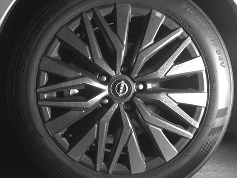 Used 2025 Nissan Altima 2.5 SV image 12