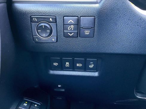 Used 2023 Lexus GX 460 Premium image 34