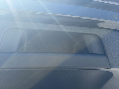 Used 2024 Volkswagen Taos SE image 28