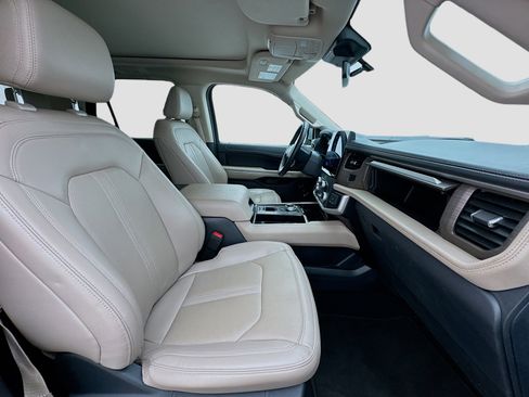 Used 2024 Ford Expedition Max Limited image 21