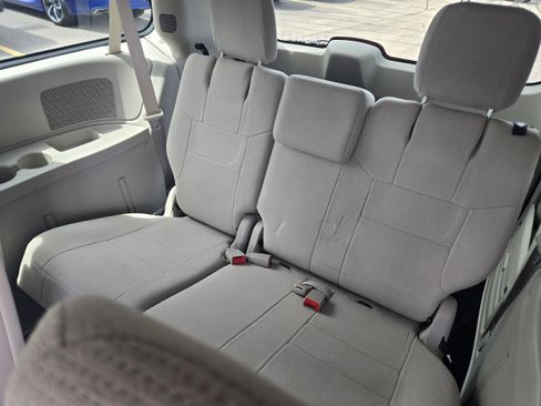Used 2012 Dodge Grand Caravan SE FWD image 9