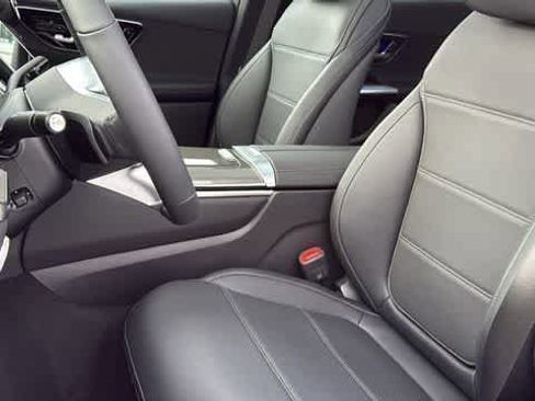 Certified 2026 Mercedes-Benz GLC 300 4MATIC image 27