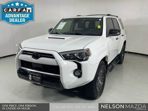 Used 2020 Toyota 4Runner Venture w/ Moonroof Package AWD/4WD image 1