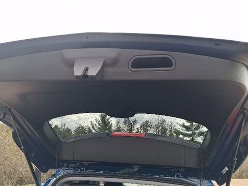 Used 2020 Chevrolet Trax LT AWD/4WD image 26
