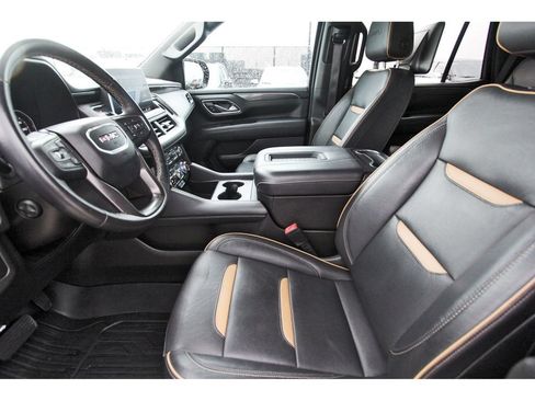 Used 2021 GMC Yukon AT4 w/ AT4 Premium Package AWD/4WD image 6
