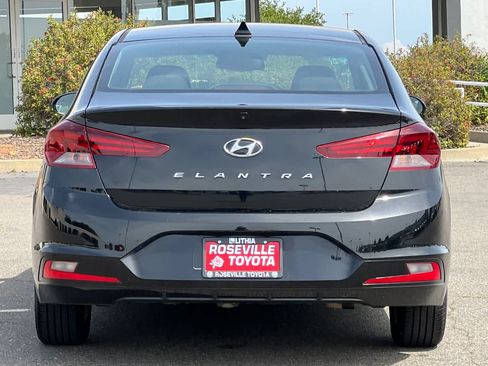 Used 2019 Hyundai Elantra Value Edition w/ Cargo Package FWD image 8