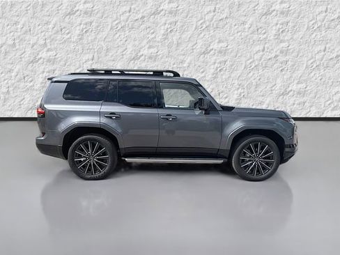 New 2026 Lexus GX 550 image 2