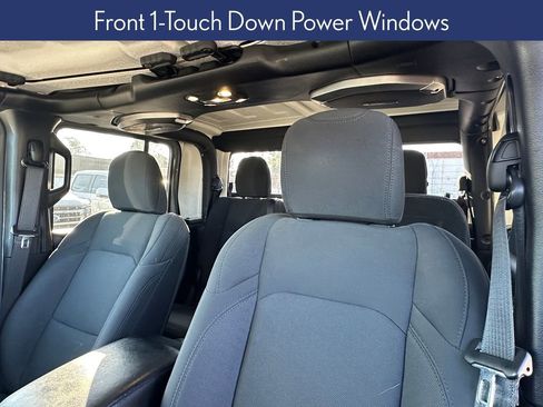 Used 2021 Jeep Gladiator Willys image 8