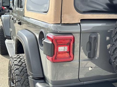 Used 2020 Jeep Wrangler Unlimited Sport image 14