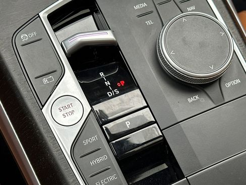 Used 2023 BMW 330e 330e iPerformance image 23