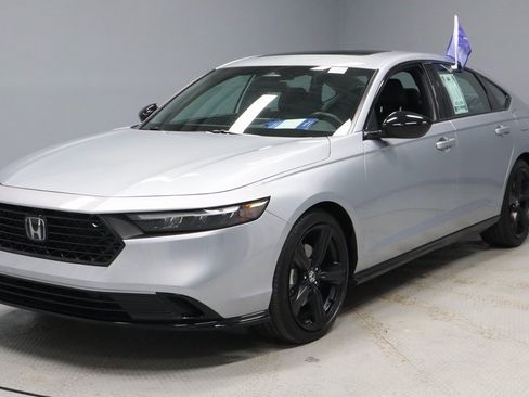 Used 2024 Honda Accord Sport image 7