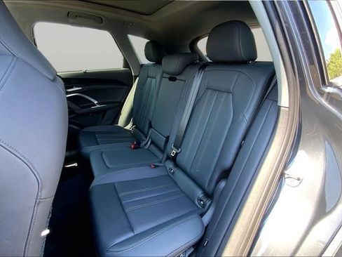 Used 2025 Audi Q5 Premium Plus AWD/4WD image 18