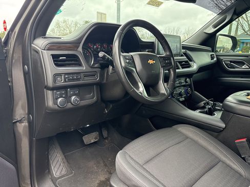 Used 2021 Chevrolet Suburban LS w/ Driver Alert Package image 5