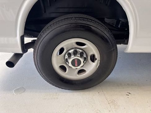 Used 2025 GMC Savana 3500 LT w/ LT Preferred Equipment Group RWD image 37