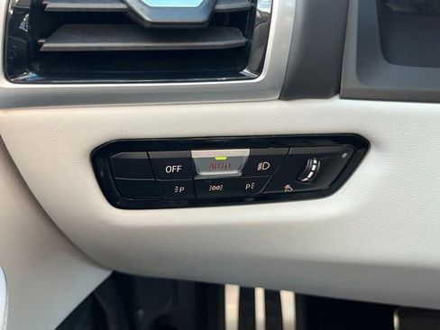 Used 2025 BMW M8 Competition image 28