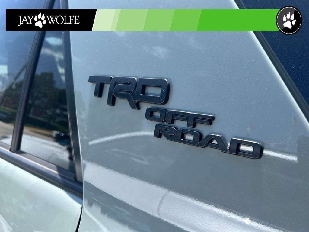 Used 2022 Toyota 4Runner TRD Off-Road Premium w/ TRD Black Wheel Package (TMS) AWD/4WD image 3