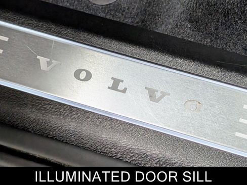 Used 2025 Volvo XC90 B6 Plus image 15