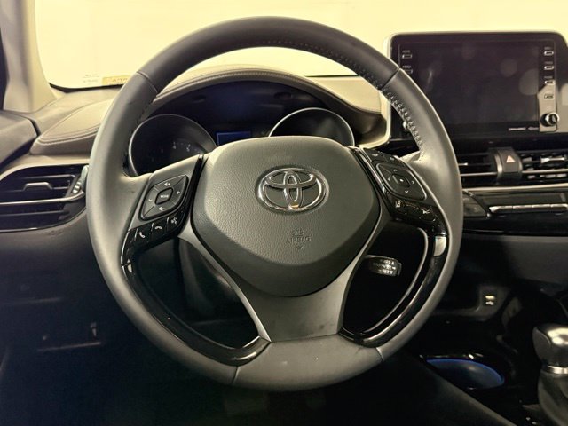 Used 2022 Toyota C-HR Limited FWD image 23