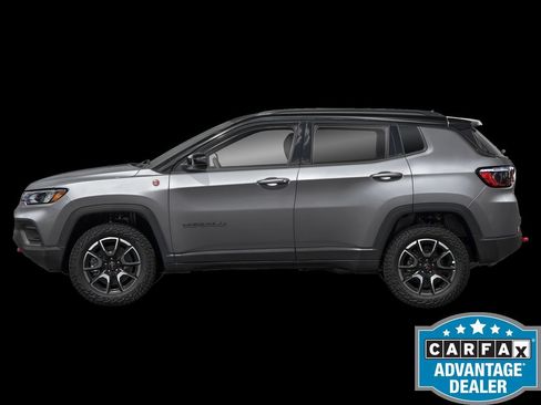 Used 2024 Jeep Compass Trailhawk AWD/4WD image 5