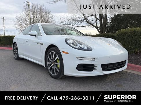 Used 2015 Porsche Panamera S image 1