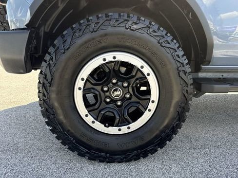 Used 2023 Ford Bronco Outer Banks w/ Sasquatch Package AWD/4WD image 33