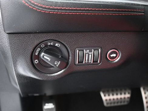 Used 2020 Dodge Challenger SXT w/ Plus Package RWD image 16