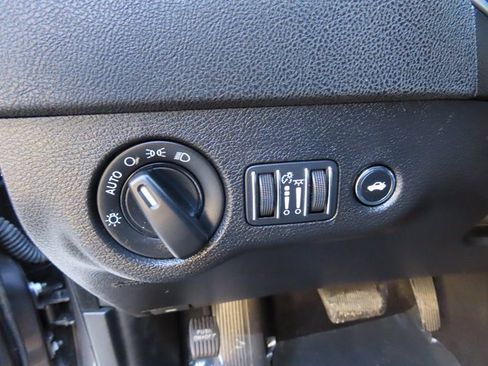 Used 2021 Dodge Charger SXT w/ Leather Interior Group image 25