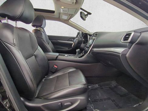 Used 2017 Nissan Maxima 3.5 SL FWD image 25