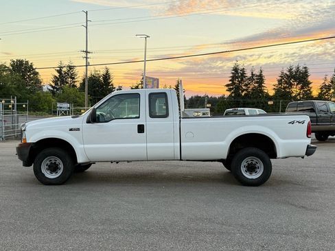 Used 2003 Ford F250 XL AWD/4WD image 3