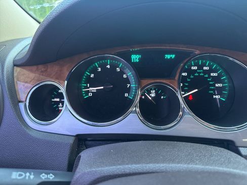Used 2011 Buick Enclave CXL w/ LPO, Cargo Convenience Pkg FWD image 18