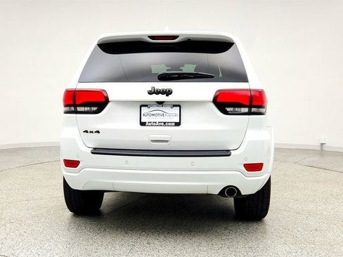 Used 2020 Jeep Grand Cherokee Altitude image 6