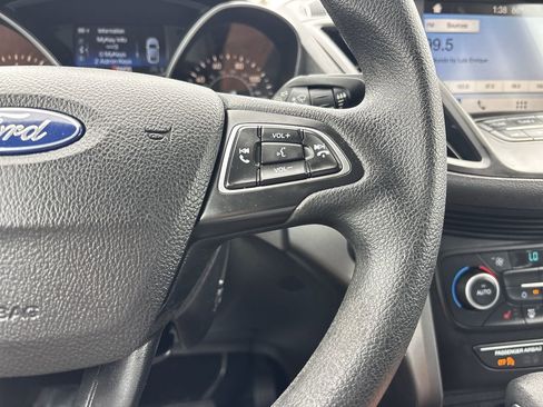 Used 2019 Ford Escape SE image 27