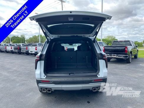 New 2026 Chevrolet Traverse LT w/ Sun and Wheel Package AWD/4WD image 16