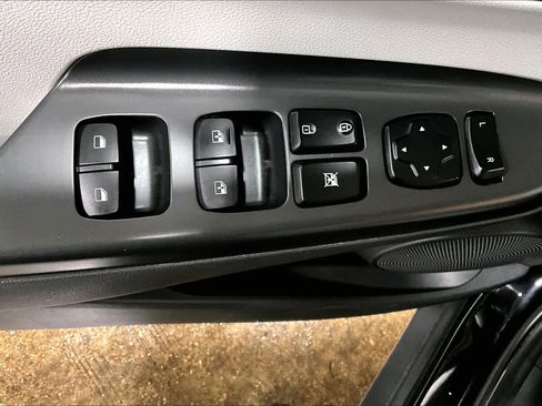 Used 2023 Hyundai Kona SEL image 31