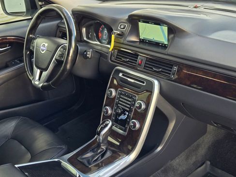 Used 2016 Volvo XC70 T5 Premier w/ Proximity Package image 22