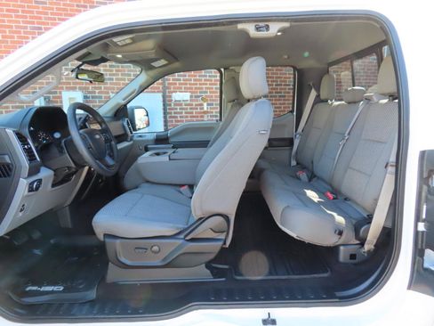 Used 2019 Ford F150 XLT image 17