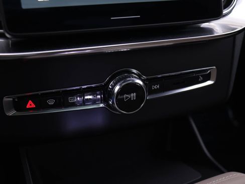 New 2026 Volvo XC90 B6 Plus image 9