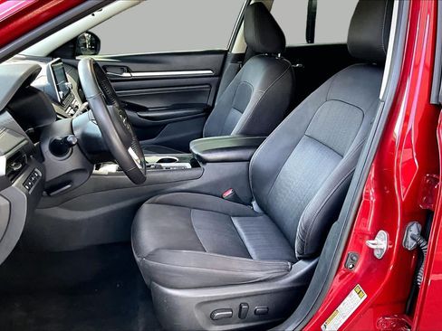 Used 2022 Nissan Altima 2.5 SV w/ SV Premium Package FWD image 15