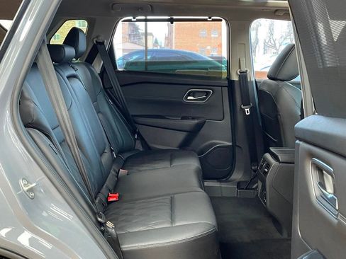 Used 2024 Nissan Rogue Platinum w/ Platinum Premium Package image 24