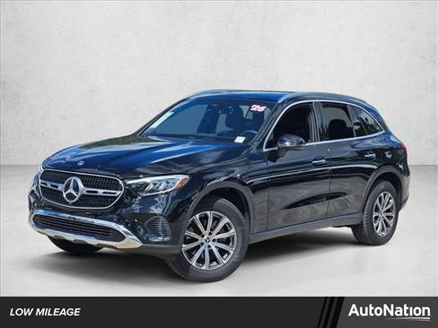 Used 2026 Mercedes-Benz GLC 300 image 1