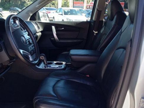 Used 2010 GMC Acadia SL w/ Preferred Package image 4